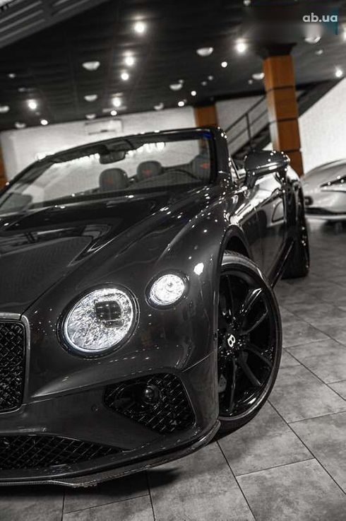 Bentley Continental GT 2022 - фото 19