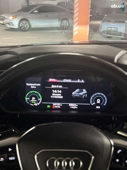 Audi E-Tron 2019 - фото 18