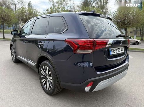 Mitsubishi Outlander 2019 - фото 14