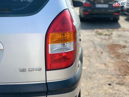 Opel Zafira 2004 серый - фото 30