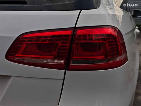 Volkswagen Passat 2012 белый - фото 13