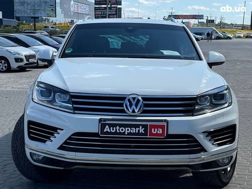 Volkswagen Touareg 2016 белый - фото 56