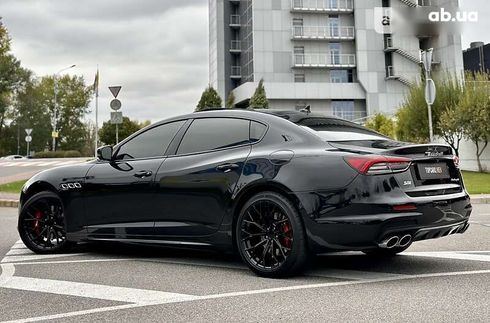 Maserati Quattroporte 2017 - фото 10