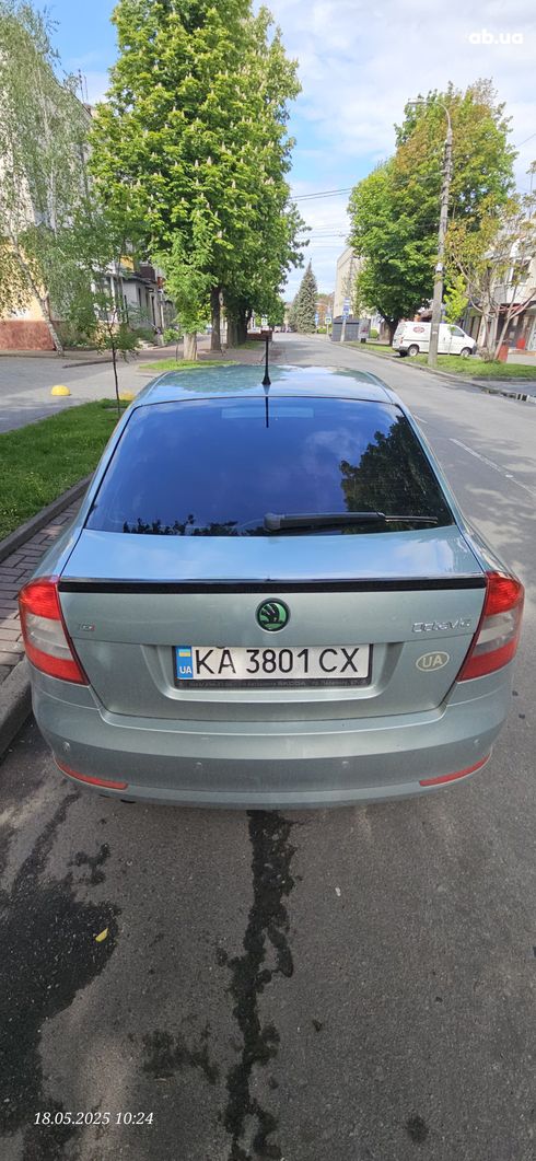 Skoda Octavia 2011 зеленый - фото 3