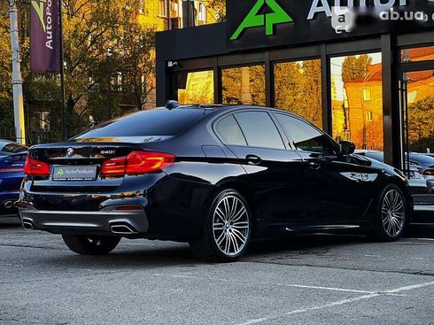 BMW 5 серия 2016 - фото 17