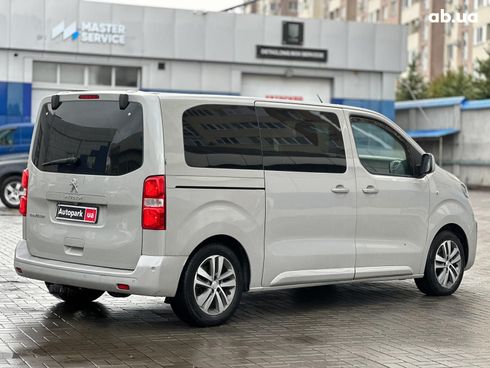 Peugeot Traveller 2017 серый - фото 5