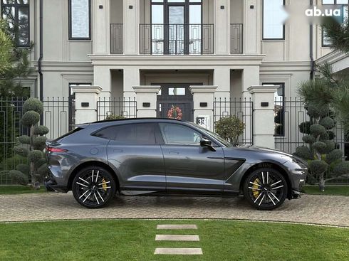 Aston Martin DBX707 2023 - фото 30
