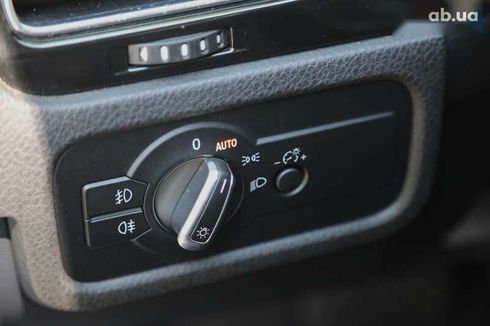 Volkswagen Touareg 2011 - фото 22