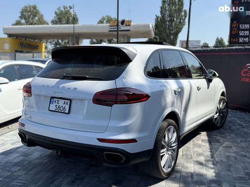 Porsche Cayenne 2016 - фото 12