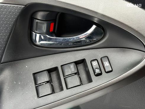 Toyota RAV4 2012 серый - фото 14