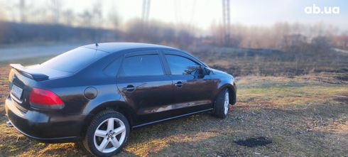 Volkswagen Polo Sedan 2012 черный - фото 13