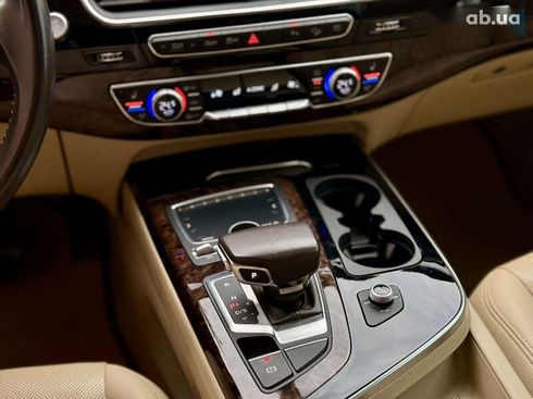 Audi Q7 2018 - фото 23