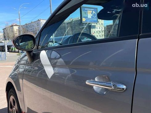 Fiat 500E 2016 - фото 11