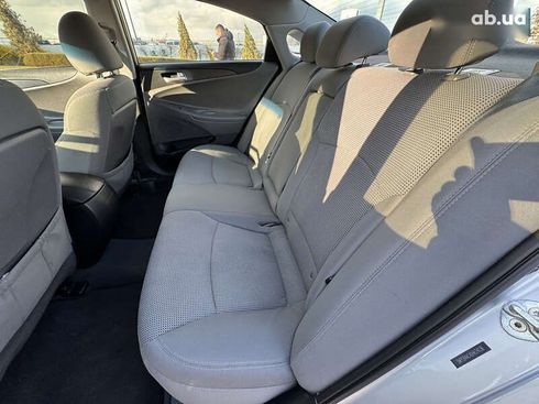Hyundai Sonata 2012 - фото 21