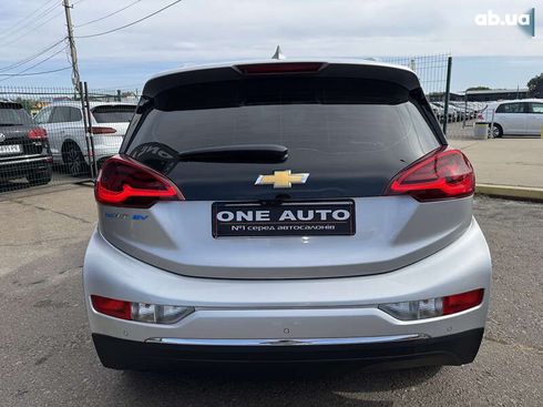 Chevrolet Bolt 2021 - фото 8