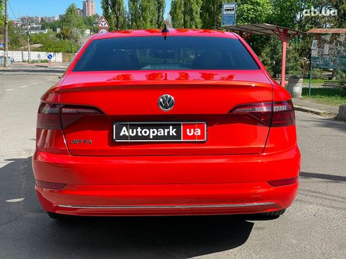 Volkswagen Jetta 2020 оранжевый - фото 11