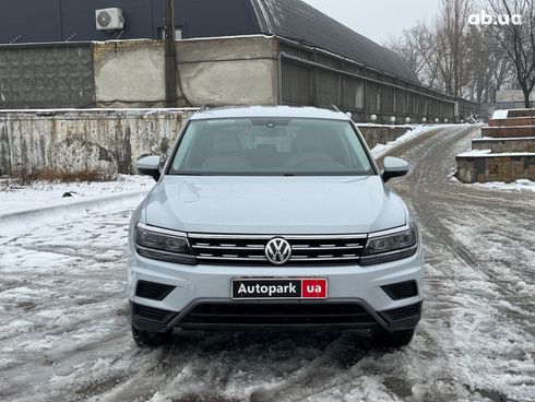 Volkswagen Tiguan 2018 белый - фото 2