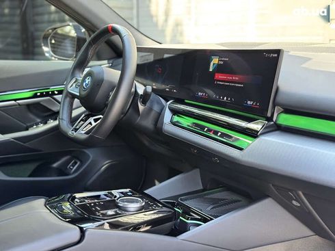 BMW i5 2024 - фото 30