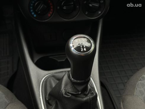 Opel Corsa 2015 серый - фото 27