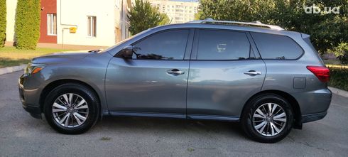 Nissan Pathfinder 2017 серый - фото 12