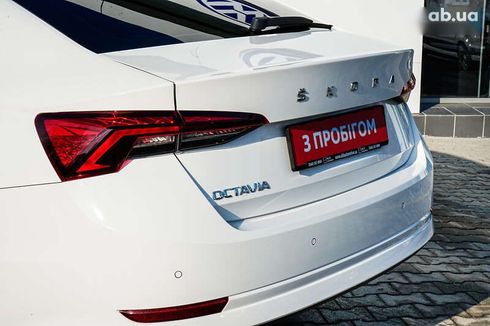 Skoda Octavia 2020 - фото 11