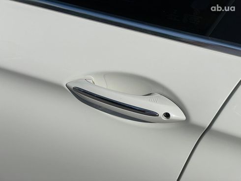 BMW 5 серия 2015 белый - фото 14