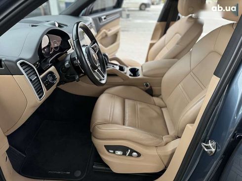Porsche Cayenne 2018 - фото 20