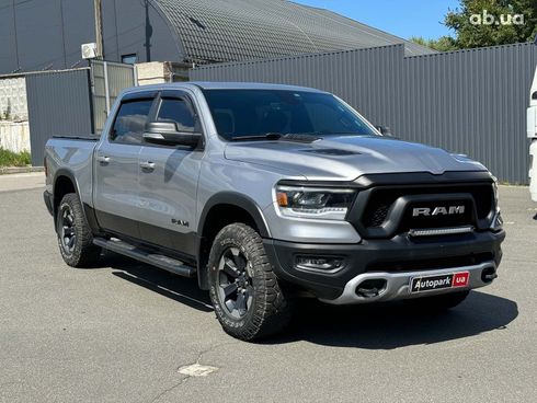 Dodge Ram 2019 серый - фото 3