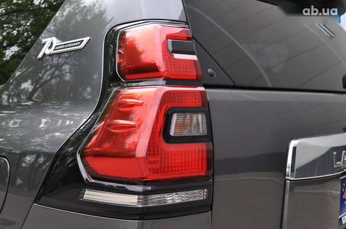Toyota Land Cruiser Prado 2019 - фото 28