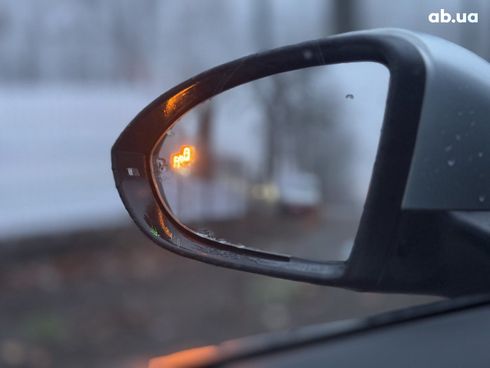 Volkswagen Golf 2019 - фото 6