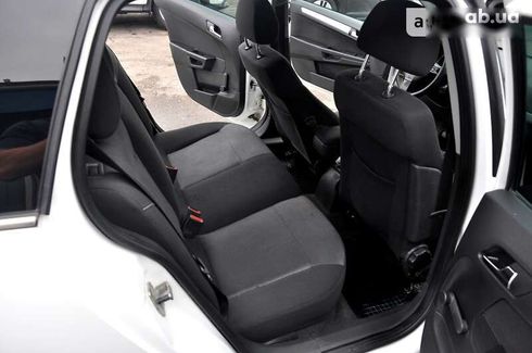 Opel Astra 2010 - фото 10