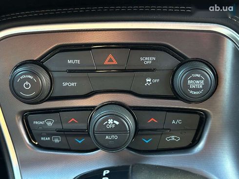 Dodge Challenger 2020 - фото 19