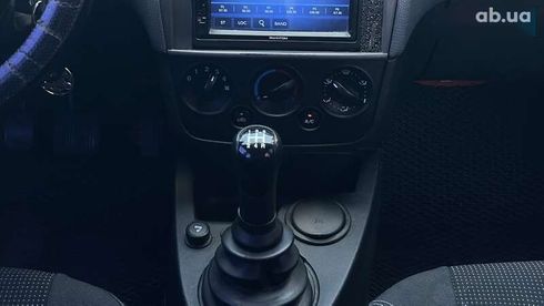 Ford Fiesta 2008 - фото 17