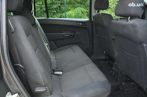 Opel Zafira 2010 - фото 16