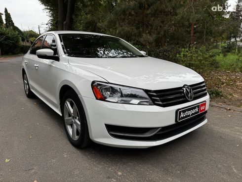 Volkswagen Passat 2012 белый - фото 9