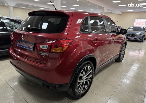 Mitsubishi Outlander 2016 красный - фото 4