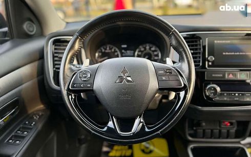 Mitsubishi Outlander 2017 - фото 15