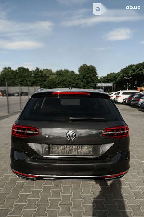 Volkswagen Passat 2017 - фото 11