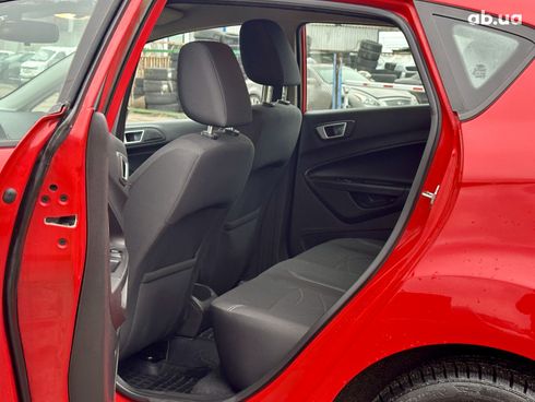 Ford Fiesta 2013 красный - фото 12