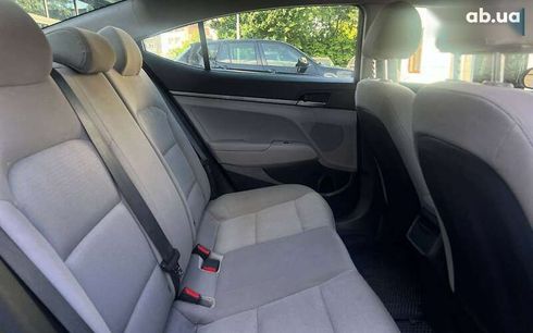Hyundai Elantra 2016 - фото 20