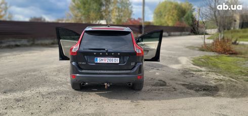 Volvo XC60 2011 черный - фото 17