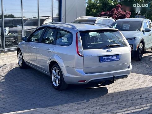 Ford Focus 2010 - фото 11