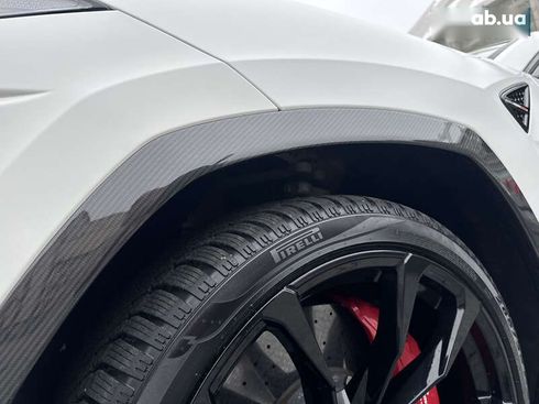 Lamborghini Urus 2020 - фото 13