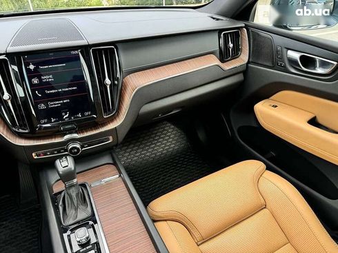 Volvo XC60 2019 - фото 29