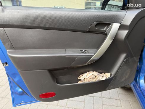 Chevrolet Aveo 2006 синий - фото 19