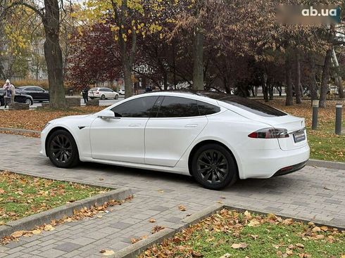 Tesla Model S 2019 - фото 13