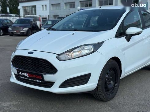 Ford Fiesta 2016 - фото 6