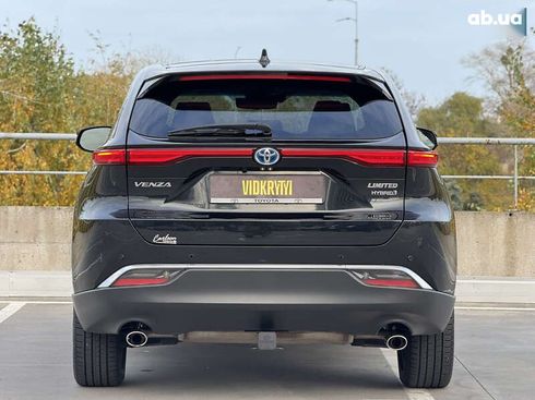 Toyota Venza 2021 - фото 10