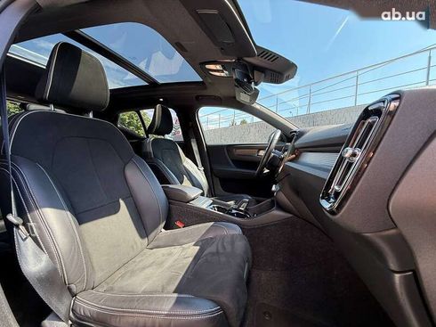 Volvo XC40 2021 - фото 14