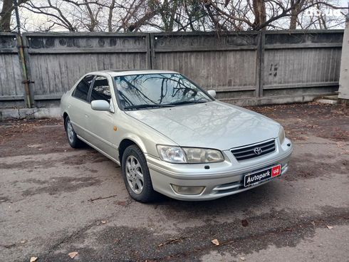 Toyota Camry 2001 серый - фото 3